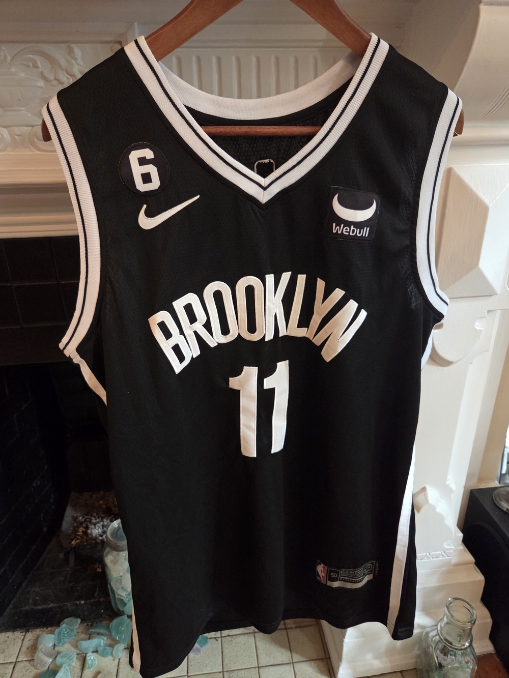 Brooklyn Nets Kyrie Irving #11 Nike Icon Swingman jersey - Sz. 50 Large